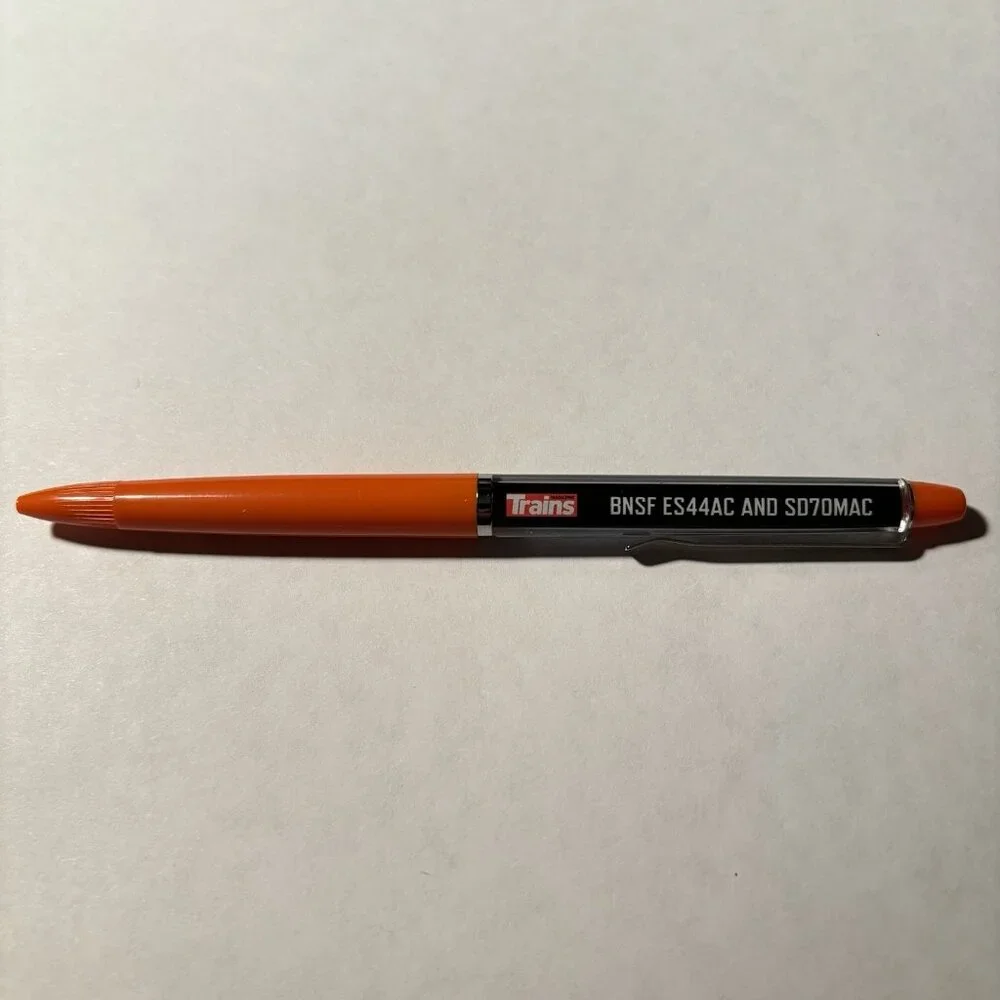 Trains Magazine Floaty Pen BNSF ES44AC SD70MAC Engine Moves Railroad Railway